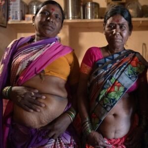 “गोड साखरेमागचं कडू वास्तव” — बीडमधील ऊसतोड महिला मजुरांच्या वेदनादायक जीवनाचा जागतिक स्तरावर उलगडा
