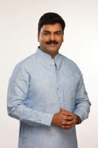 मुंबईतील एसआरए प्रकल्पांचे होणार ‘ऑडिट’ रखडलेल्या प्रकल्पांना गती देण्यासाठी तज्ज्ञ समितीची स्थापना;  सनदी अधिकाऱ्यांसह माजी खासदार राहुल शेवाळे यांचा समितीमध्ये समावेश