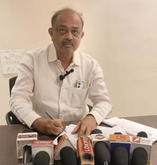 पाटबंधारे अधीक्षक अभियंत्याच्या त्रासाने ठेकेदारांवर उपोषण करण्याची वेळ…