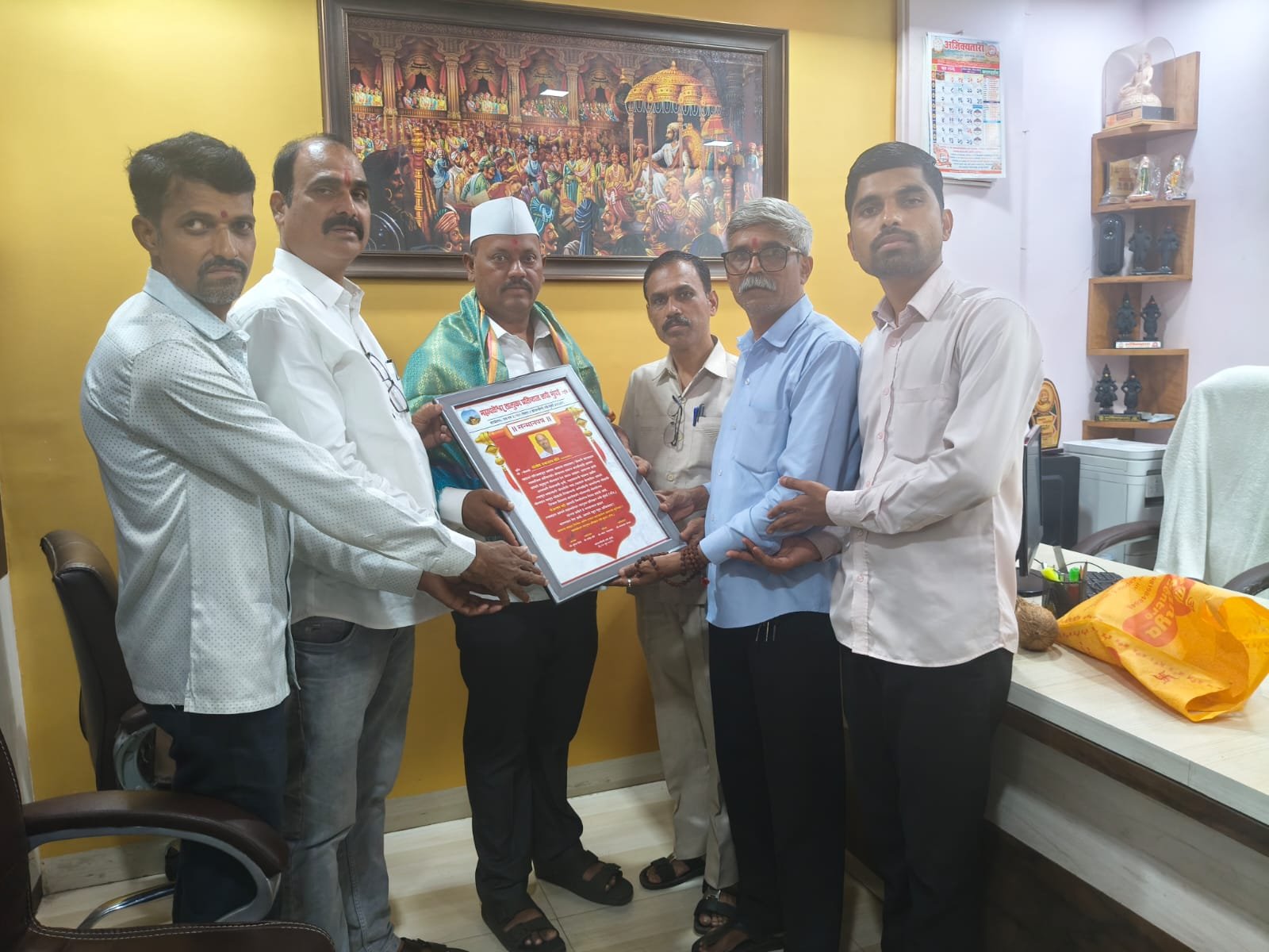 सेवा सोसायटीमार्फत शेतकऱ्यांना विविध योजनांचा लाभ मिळवून देणार – चेअरमन संतोष मोरे