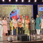 बालगंधर्व पुरस्काराने अनिल बनसोडे यांचा गौरव; लोककला क्षेत्रासाठी अभिमानाचा क्षण