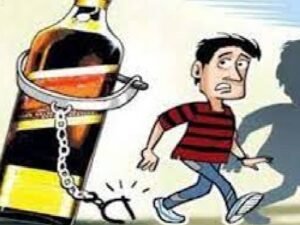 हातभट्टी दारूची माहिती लपवल्यास सरपंच, ग्रामसेवकांसह पोलिसांवर होणार कडक कारवाई; प्रभारी जिल्हाधिकाऱ्यांचा इशारा