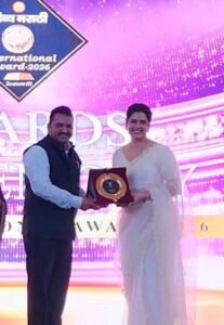 कझाकस्तानमध्ये मराठीचा झेंडा; ‘दिव्य मराठी’च्या आंतरराष्ट्रीय पुरस्काराने मंगेश चिवटे सन्मानित
