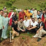 शाहूपुरी डोंगर माथ्यावर वृक्षारोपण व वृक्ष संवर्धनाने दिसला सामाजिक एकोपा….