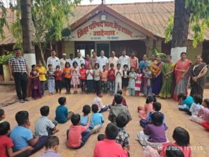 शिवसेना युवा सेना जिल्हाप्रमुख बालाजी बागल यांच्या वाढदिवसानिमित्त वृक्षारोपण; विविध ठिकाणी सन्मान