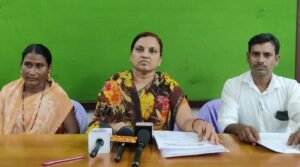 कोळी समाजाच्या प्रलंबित मागण्यांबाबत राज्यपालांकडे हस्तक्षेपाची मागणी