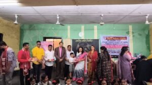 लावणी कलावंत महासंघाच्या १२ व्या वर्धापनदिनानिमित्त २०० विद्यार्थ्यांसाठी शैक्षणिक साहित्य व जीवनावश्यक वस्तूंचे वाटप