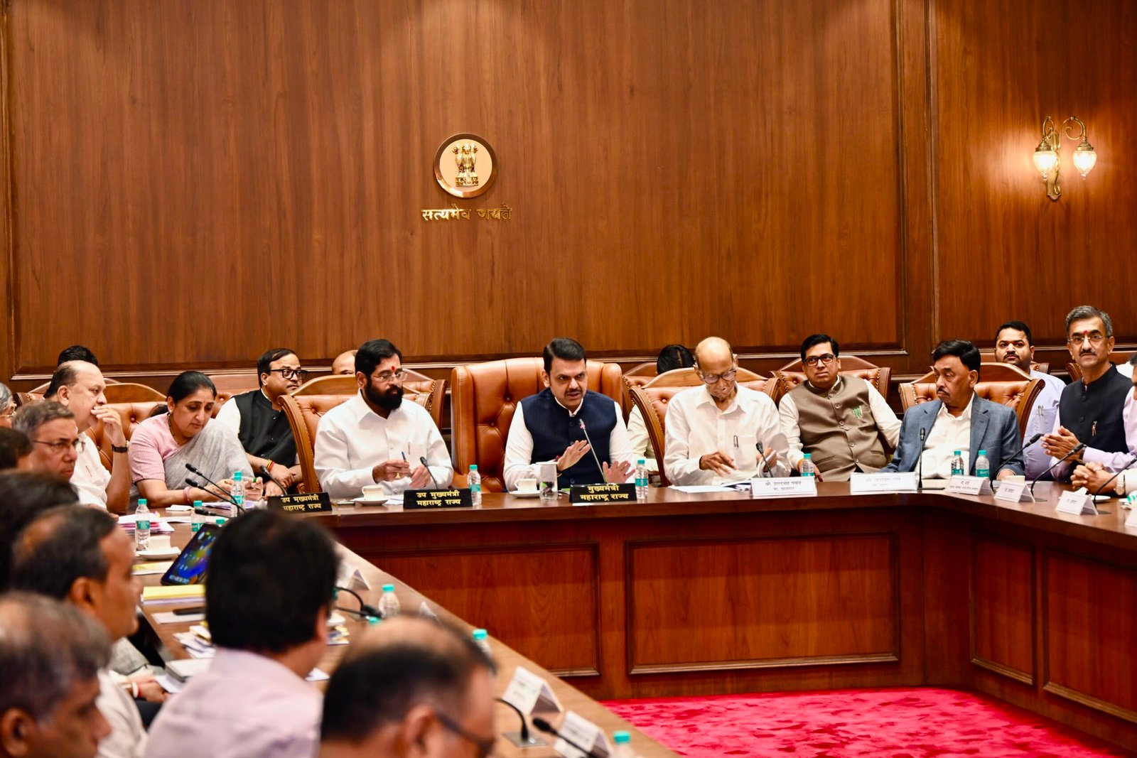महाराष्ट्र-कर्नाटक सीमाप्रश्न सोडविण्यासाठी सर्वतोपरी लढा सुरूच राहणार  – मुख्यमंत्री देवेंद्र फडणवीस