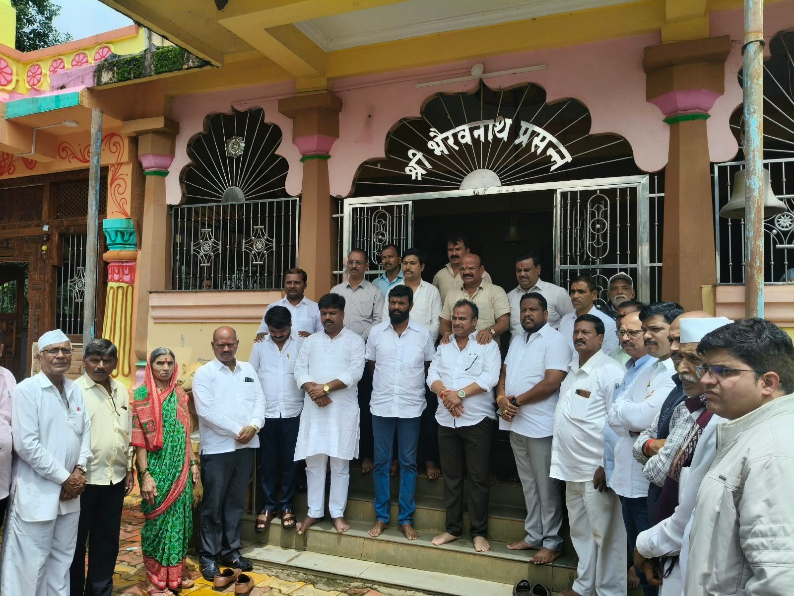 सोळशी विभाग विकास सेवा सहकारी सोसायटीतून सौ. शारदा संजय गायकवाड यांची बिनविरोध निवड; १०५ गाव समाज संघटनेच्या एकजुटीचा विजय