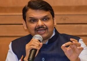 सवलतीच्या साडेपाच हजार एकर जमिनीवर उद्योगच नाही  मुख्यमंत्री देवेंद्र फडणवीस यांनी घेतला आढावा