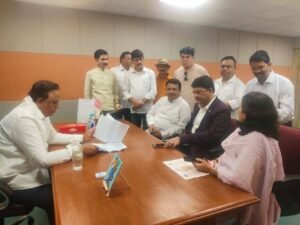 लोककला, लावणी व वाद्यवृंद कलावंतांच्या मागण्यांवर सांस्कृतिक मंत्र्यांसोबत सकारात्मक चर्चा