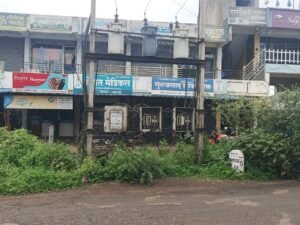 उंडाळे येथे उघड्या विद्युत पेट्यांमुळे विद्यार्थ्यांच्या सुरक्षेचा प्रश्न