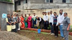 हौसाई विद्यालयात वृक्षारोपण उत्साहात…..   ‘निसर्गाला जपले तरच निसर्ग आपल्याला जपेल’ – प्राचार्य डॉ. स्वानंद कुलकर्णी
