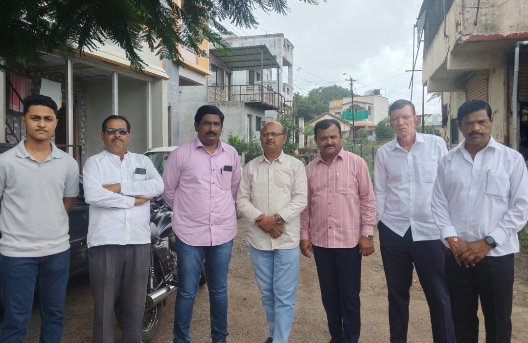 रजिस्टरला नोंद नसलेल्या कुडाळ रस्त्यावरील काँक्रिटीकरणाने तक्रारदाराची शिजेना डाळ…