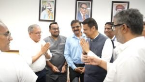 सतत कार्यरत असणाऱ्या पत्रकारांच्या आरोग्याची काळजी घेण्याला प्राधान्य – मुख्यमंत्री देवेंद्र फडणवीस
