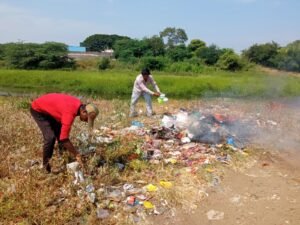 ईदगाह परिसरातील कचरा स्वखर्चाने साफ; कचरा टाकणाऱ्यांवर कठोर कारवाईची NAHPAची मागणी