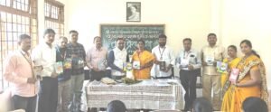 पुस्तक हातात घेऊन वाचनात जी मजा आहे ती ऑनलाईन वाचनात नाही –  डॉ.संदीप डाकवे