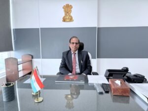 रजेवर गेले विवेक भिमनवार ; एमपीएससीच्या हंगामी अध्यक्षपदी वाघोले झाले स्वार
