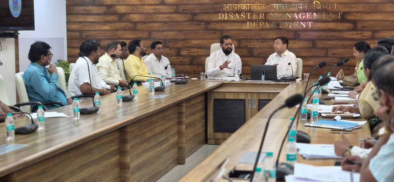 चांदिवलीतील प्रलंबित नागरी प्रश्नांवर सकारात्मक चर्चा; आमदार दिलीप लांडे यांची अतिरिक्त आयुक्तांसोबत बैठक