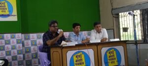 क्राफ्ट पेपरच्या दरात तीन महिन्यांत २५ टक्क्यांपर्यंत वाढ; कोरुगेटेड बॉक्स उद्योग संकटात बॉक्स उत्पादकांची दरवाढ लागू करण्याची आणि पेपर मिल्सकडे दर स्थिर ठेवण्याची मागणी