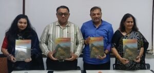 महाराष्ट्राच्या दोन हजार वर्षांच्या इतिहासाचा वेध घेणारे भव्य पुस्तक; ‘Gift of the Sahyadris चे प्रकाशन